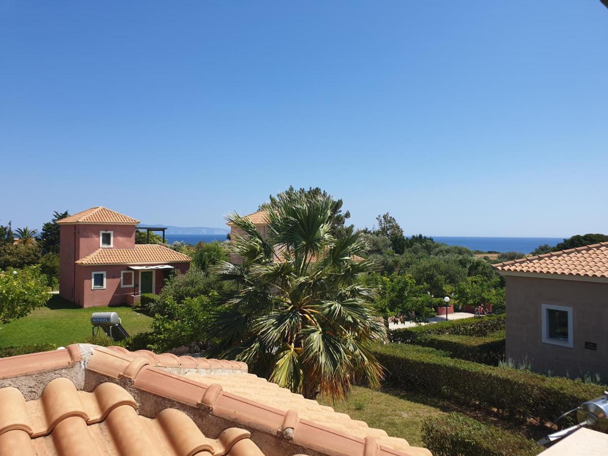 Monambeles Villas Свороната Экстерьер фото
