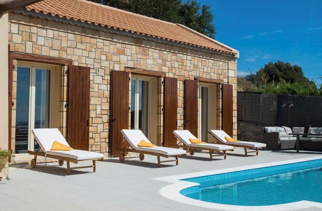 Monambeles Villas Свороната Экстерьер фото